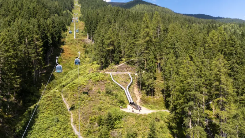 Met de bergbaan omhoog bij de Wildkogel